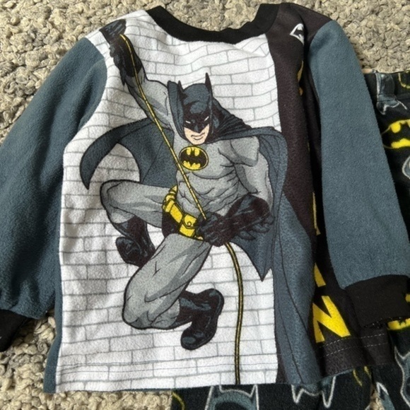 Batman pjs - Picture 2 of 7